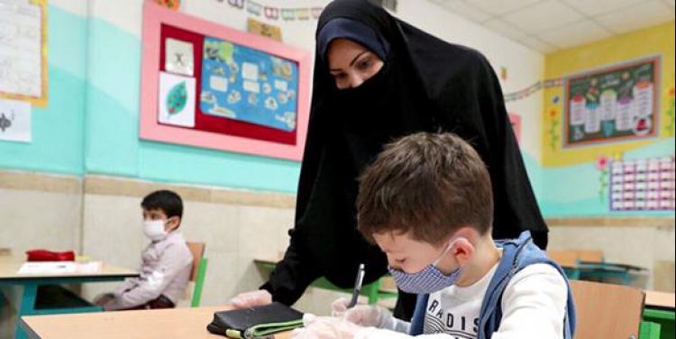ایرانیان دربارۀ مدارس غیرانتفاعی چه فکر  می‌کنند؟