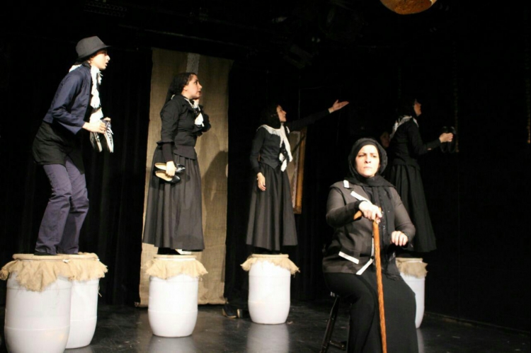 جایگاه زنان در خانواده در تئاتر معاصر ایران، چگونه است؟